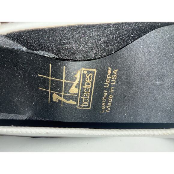 Tic Tac Toe Shoes White Leather Upper Size 7 New Old Stock Bows - Picture 3 of 8